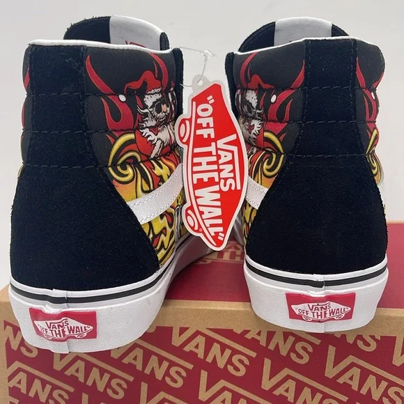 Vans Men’s High-Top Sneakers - Black Red Sk8-HiSanta Flame BlackVN0A4BVTBLK